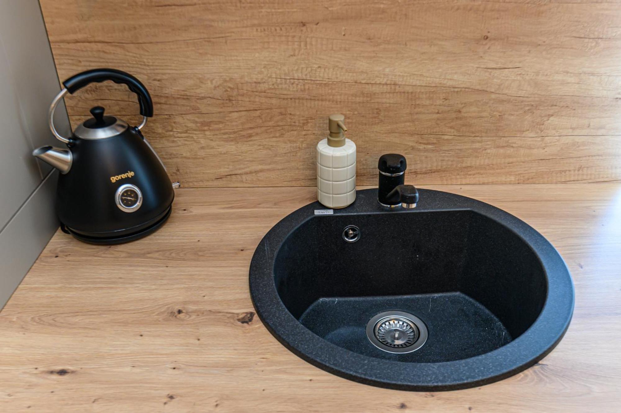 Larabelle Home Coresi ブラショフ エクステリア 写真
